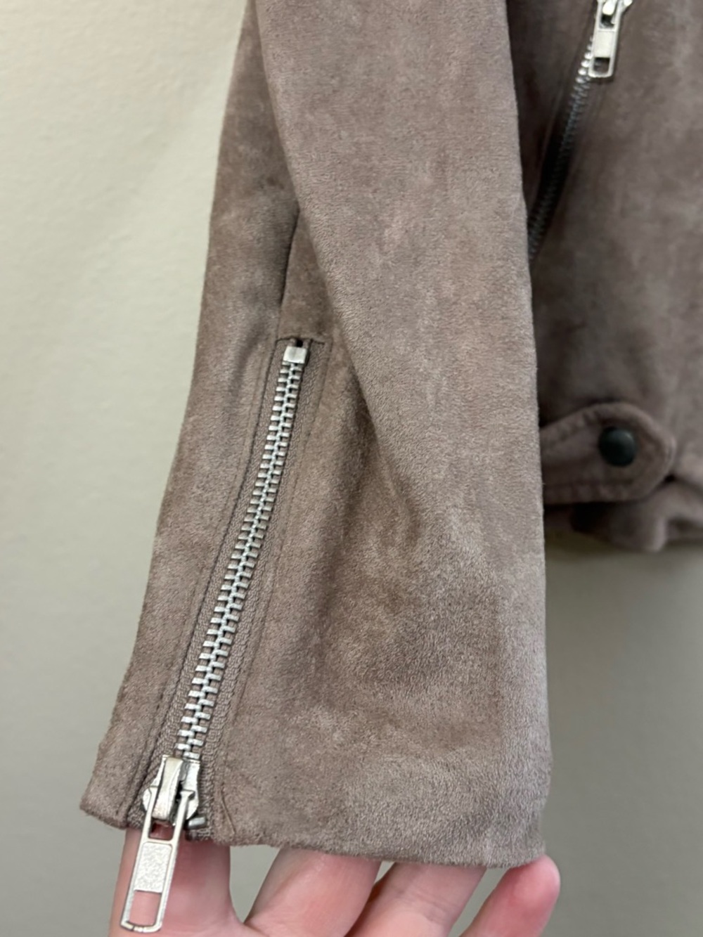 Pixley Kendari Faux Suede Jacket Stitch Fix Womens XS taupe NWT - Picture 3 of 7